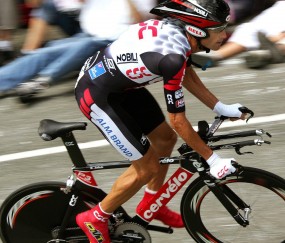 开云体育-英超争冠之夜，保罗的致命弧线，如何用篮球智慧改写足球历史？