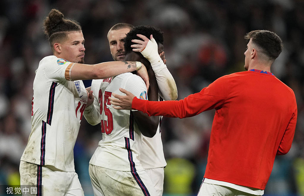 印尼羽毛球队鏖战英格兰羽毛球队，马琳统治全场