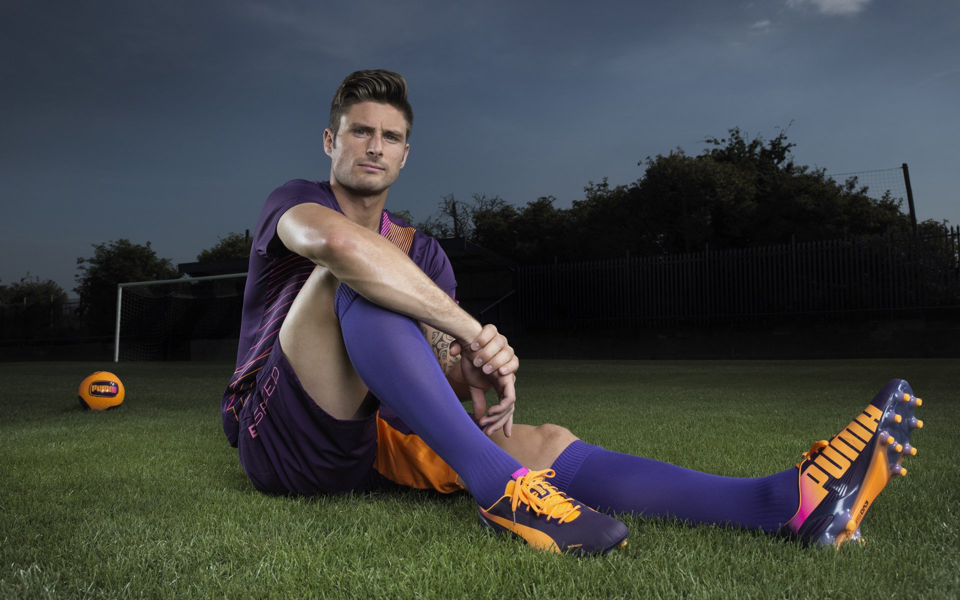 赛道上的火焰，贝恩在F1新赛季揭幕战之夜点燃全场