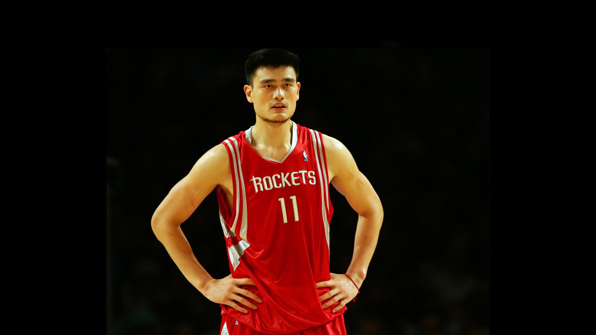 当斗牛士的红色撞上樱花的坚韧，一场关于唯一性的救赎之战